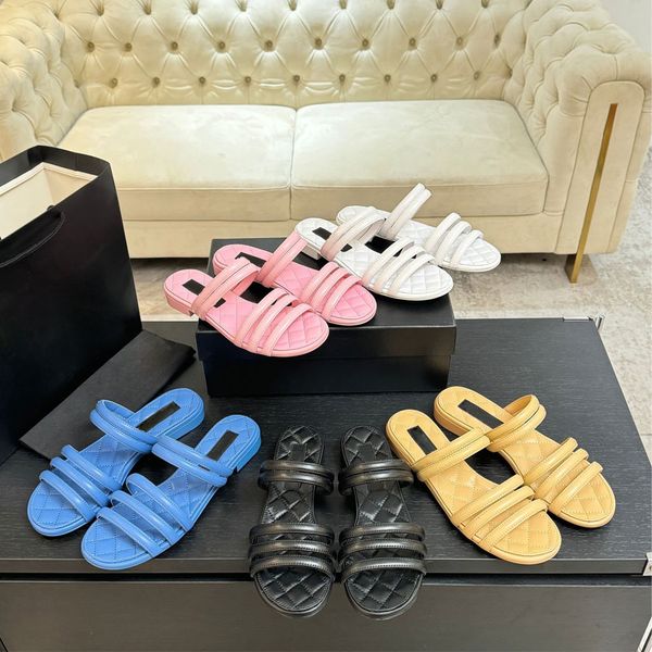 Top quality new real Leather women's Casual Flat Slides Beach Sandals Luxury designer Slippers for womens Walking shoes vacation shoes